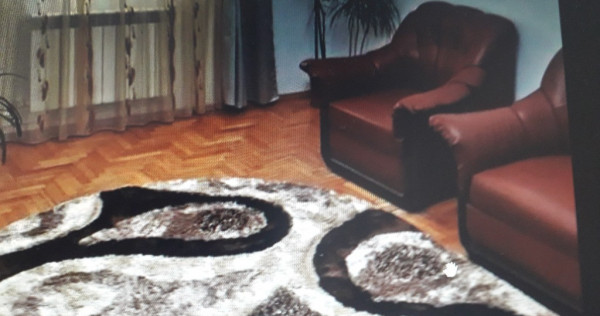 Apartament cu 3 camere decomandate Zona Obcini