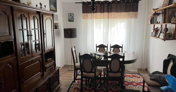 Apartament 3 camere, decomandat, zona Pacurari, Iasi