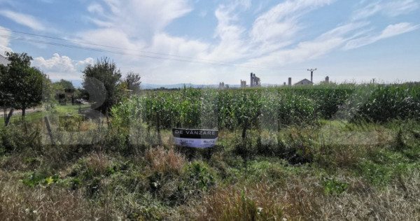 Teren intravilan, 24 arii, iesire la doua drumuri, Jelna