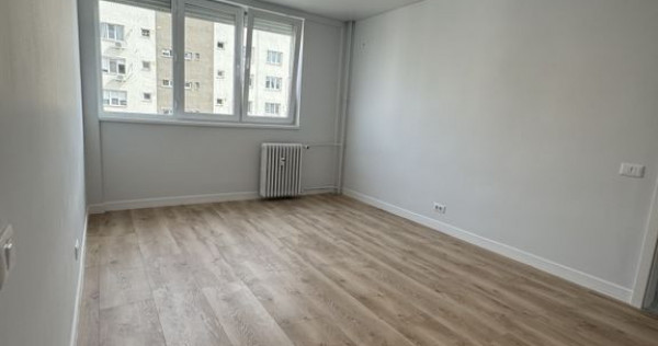 Romancierilor Apartament 4 camere Metrou 1 Minut Renovat