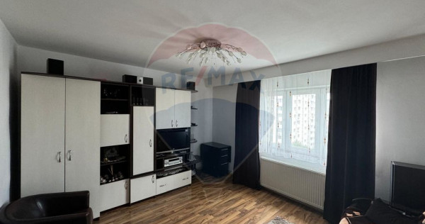 Apartament cu 2 camere de vânzare în zona Decebal