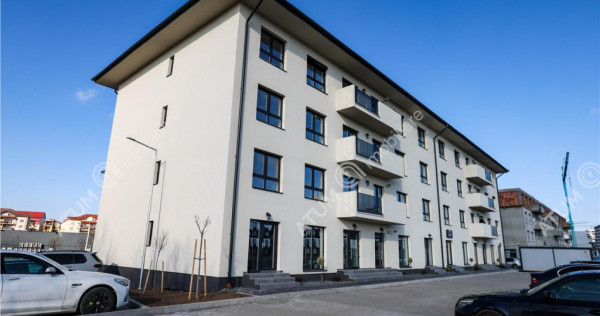 Apartament cu 3 camere balcon loc de parcare zona Doamna St