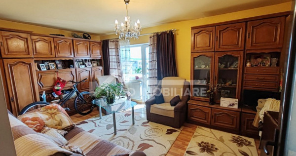 Apartament cu 2 camere decomandate 2 balcoane Str. Nicolae T