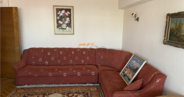 Apartament 3 camere si garaj proprietate personala, zona cen