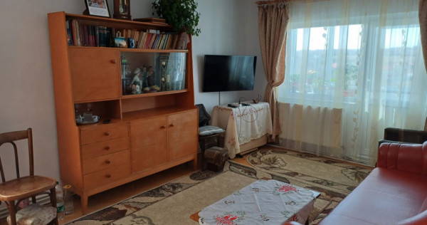 Apartament 3 camere, decomandat Lunca Cetatuii