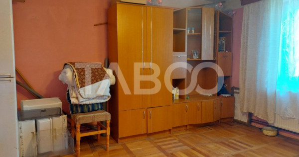 Apartament la casa 2 camere 41 mp 152 mp gradina 1 vecin Cis