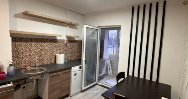 Apartament 3 camere, situat in zona CET