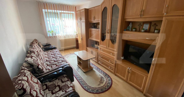 Apartament 2 camere, decomandat, zona Cetate