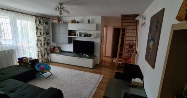 Apartament cu 4 camere decomandate pe 2 nivele-Zona Zamca( Catedrala )