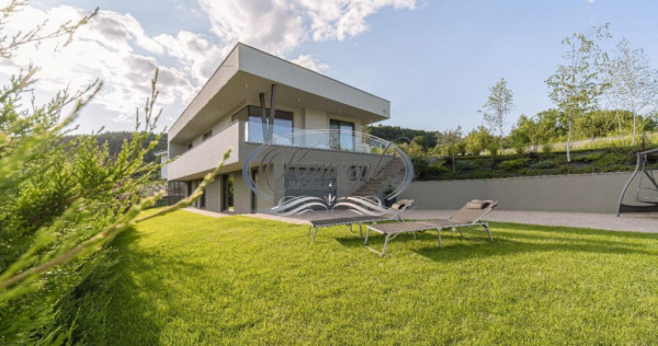 Casa de exceptie, cu panorama spectaculoasa in Feleacu