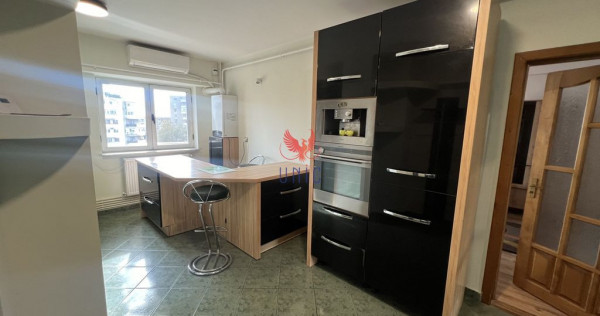 Apartament 3 camere Vis-A-Vis McDonalds