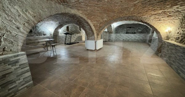 Spatiu comercial de inchiriat in suprafață de 88 mp in Val