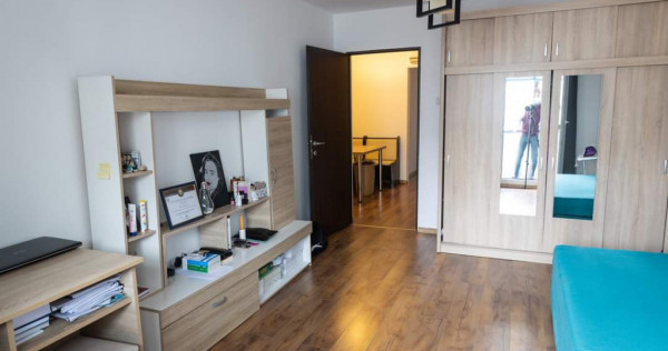 Apartament 2 camere decomandat etaj 9/10 la 3 min de Metrou