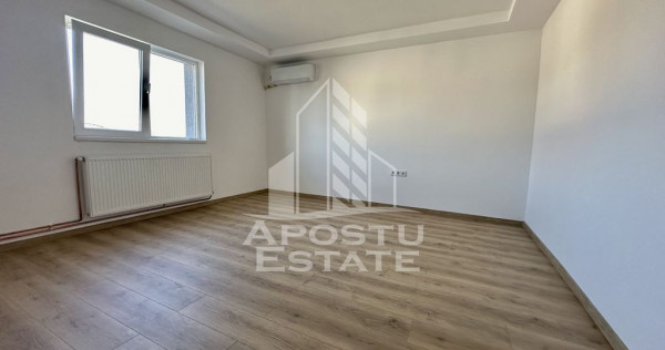 Apartament cu 2 camere, etaj 1, pod propriu, la asfalt, G...