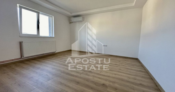 Apartament cu 2 camere, etaj 1, pod propriu, la asfalt, G...