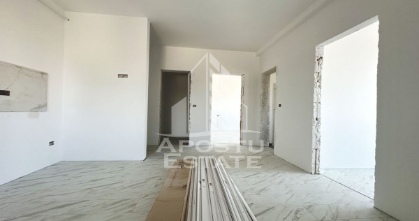 Apartament cu 3 camere la asfalt, etaj intermediar, Giroc