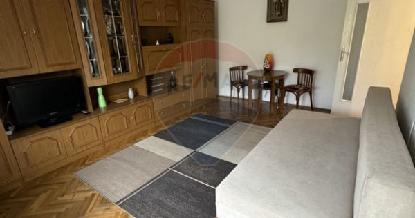 Apartament 1 camera de închiriat ,centra,l zona Malul Mu...