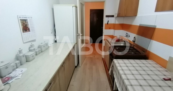 Apartament decomandat 48 mpu etaj 1 balcon pivnita Siretului