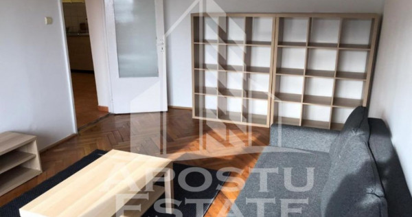 Apartament cu 3 camere DECOMANDAT zona Gheorghe Lazar