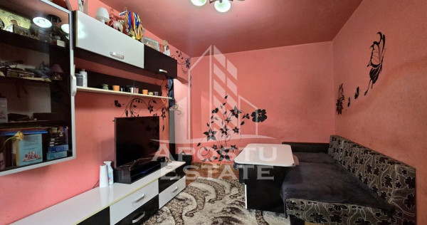 Apartament cu 2 camere, etaj intermediar, zona Dacia