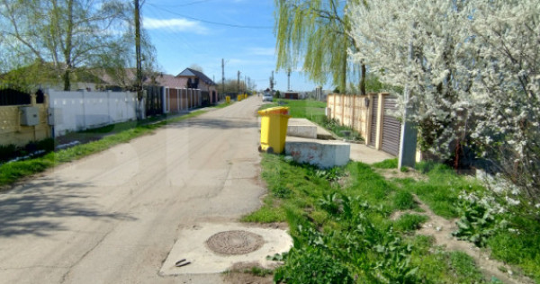 Teren Pielesti, 1.364 mp, toate utilitățile , front 14,5