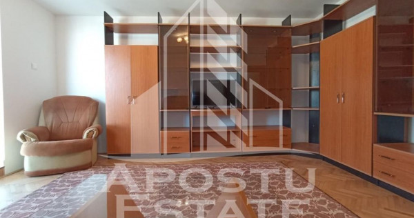 Apartament 4 Camere, 2 bai, Complexul Studentesc