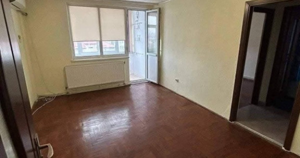 De vanzare apartament cu 3 camere