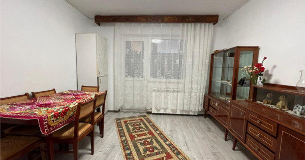 Apartament cu 3 camere de zona 9 Mai Tulcea