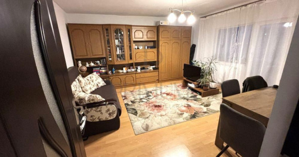 Apartament Spatios - Etaj Intermediar - Renovat - Centrala P