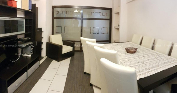 Apartament trei camere, decomandat, etaj 1, mobilat, ultracentral