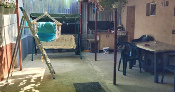 ZONA PODGORIILOR - CASA 3 CAMERE, SUPRAFATA 94 MP, CENTRALA