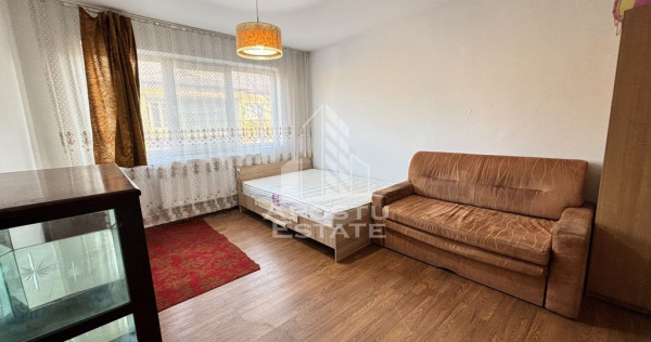 Apartament cu o camera, decomandat, etaj intermediar, zon...