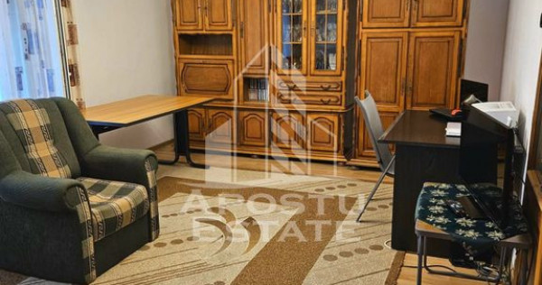 Apartament cu 3 camere, in Zona Fortuna, Arad.