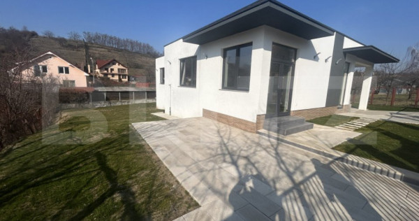 Casa de vanzare, cu 4 camere, 135 mp, zona Spitalul județea