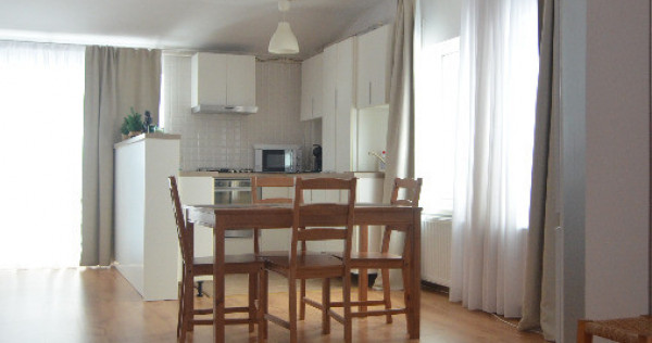 Busteni-Apartament cu trei camere,mobilat si utilat