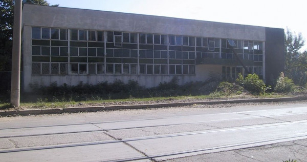 Hala de inchiriat 2045 mp. Comision Zero!!