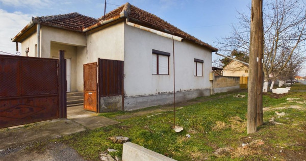 Casă cu 4 camere + anexe în Șofronea
