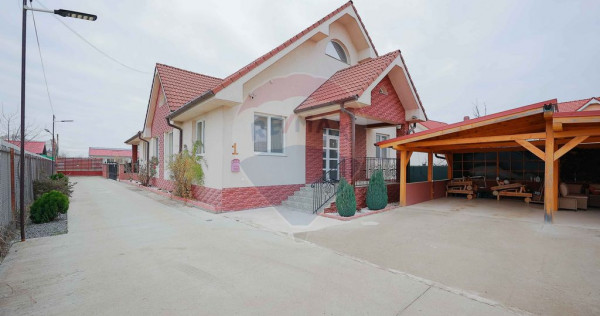 Casǎ cu piscinǎ și garaj de vânzare în Sânmartin, B...