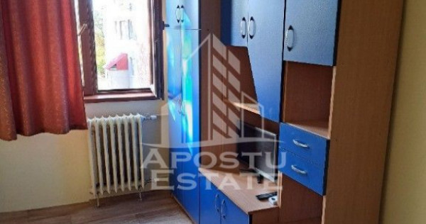 Garsoniera in zona Dambovita de 12 mp, la etajul intai