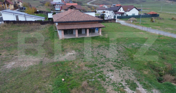 Casă spațioasă &icirc;n Ciugud, la gri &ndash; confort și linișt