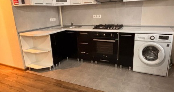 Spre inchiriere o camera pe Calea Bucuresti