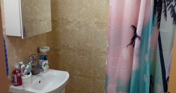 Vanzare 2 camere in zona Scriitorilor