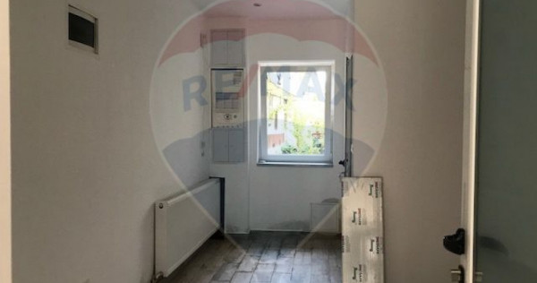Spațiu comercial de &icirc;nchiriat, 39 mp, &icirc;n zona Ultracen...