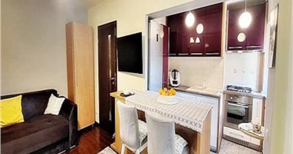 Garsoniera decomandat - zona Astra