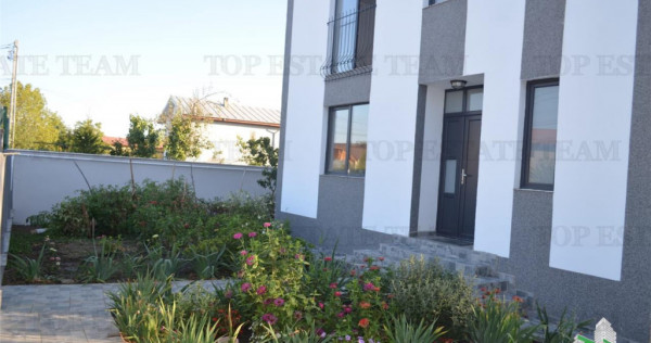 Vila individuala cu 5 camere, 2 terase, 4 locuri de parcare