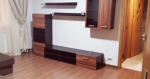 Apartament cu 2 camere, decomandat - zona Tractorul.