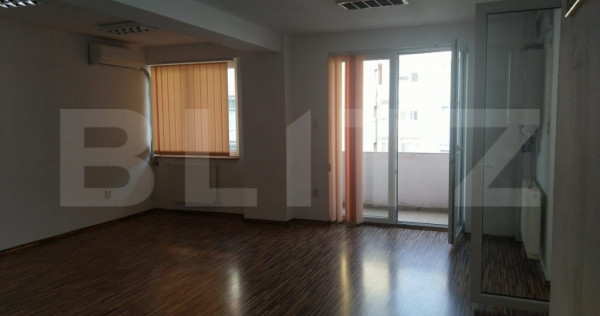 Apartament de v&acirc;nzare, cu o camera, 44 mp, zona centrala