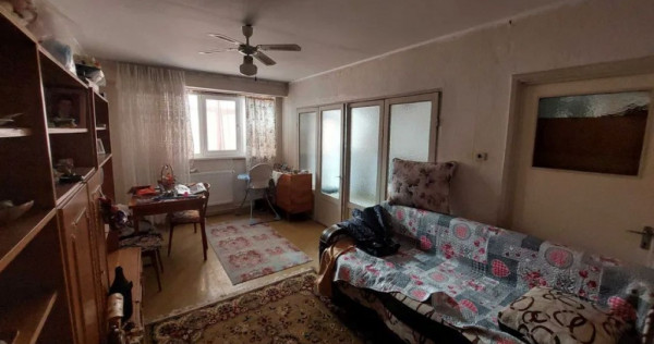 Apartament cu 4 camere in Micro 17