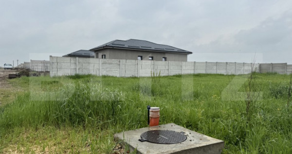 Teren intravilan 600 mp, ansamblu rezidential, apa, curent,