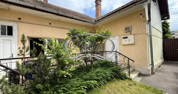 Apartament cu potential extindere in zona Andrei Muresanu